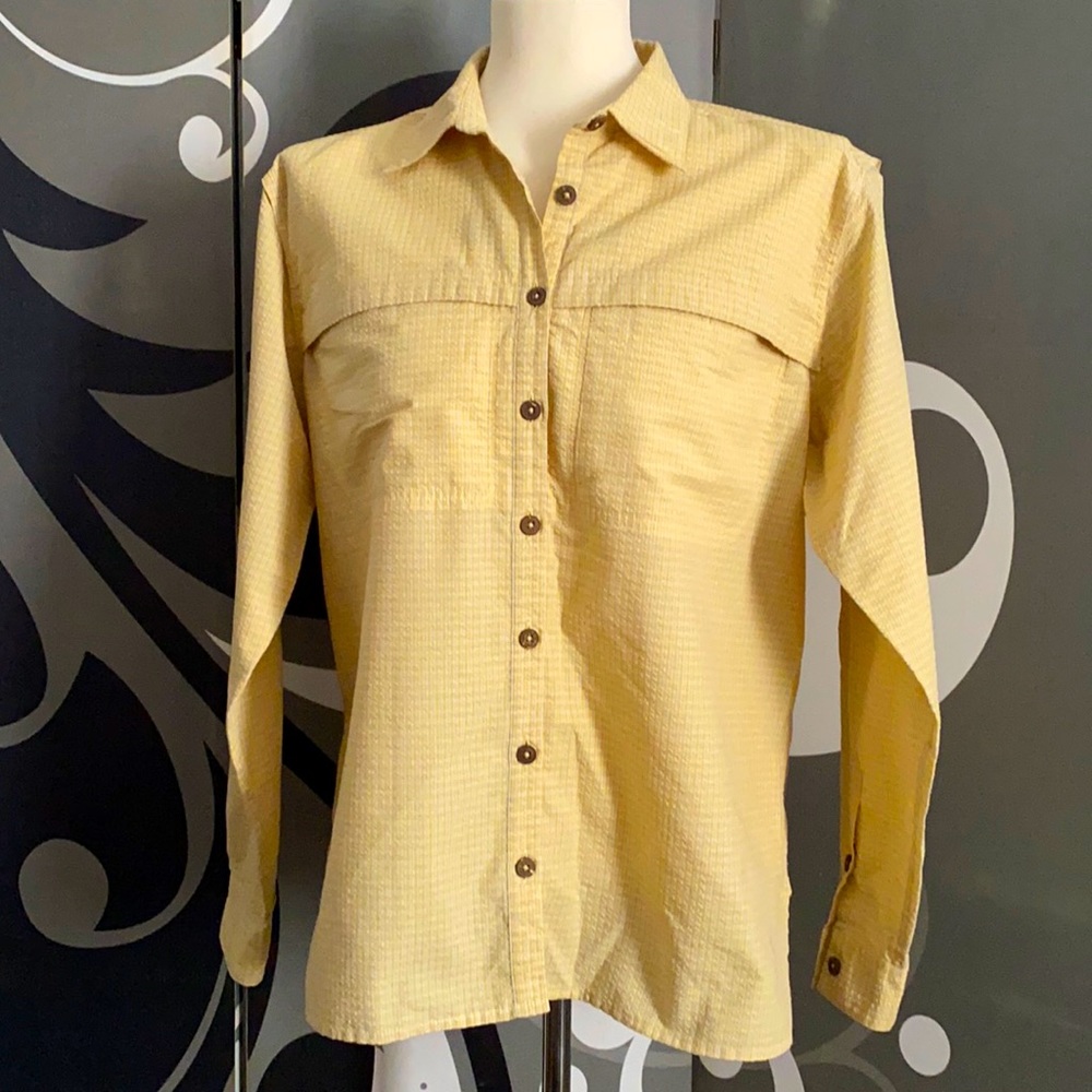 💚SOLD PATAGONIA Women's vented Hiking shirt